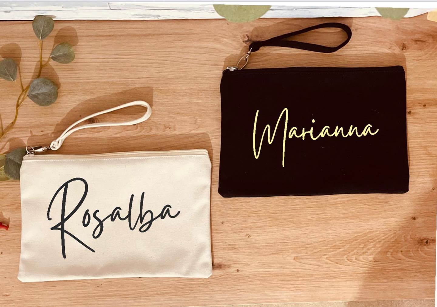 Pochette con braccialetto da polso personalizzata