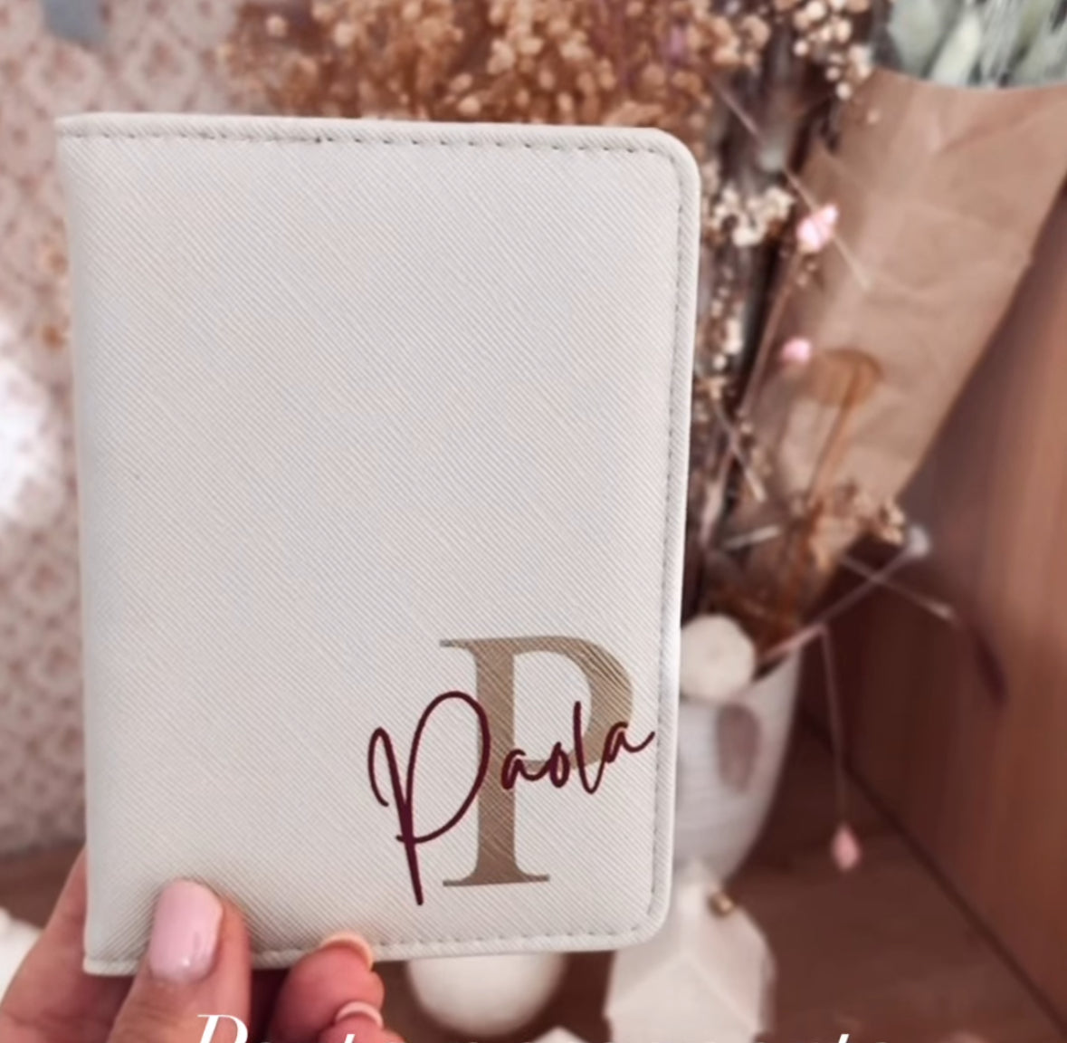 Porta-passaporto e tag per valigia personalizzato